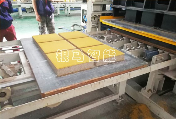 導(dǎo)致全自動水泥透水磚機(jī)使用壽命驟降的兩大原因！