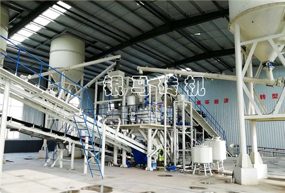 鐵尾礦制磚設(shè)備：免燒磚機發(fā)展是將用戶需求轉(zhuǎn)化為滿意度！