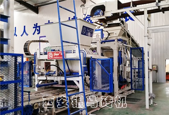 透水磚制磚機(jī)制品優(yōu)勢(shì)與發(fā)展前景