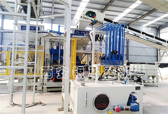 西安銀馬全自動(dòng)透水磚機(jī)：看得見(jiàn)的污染，看得見(jiàn)的環(huán)保！