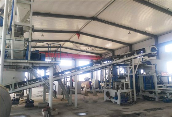 新型免燒磚設(shè)備備受行業(yè)專(zhuān)家青睞的原因