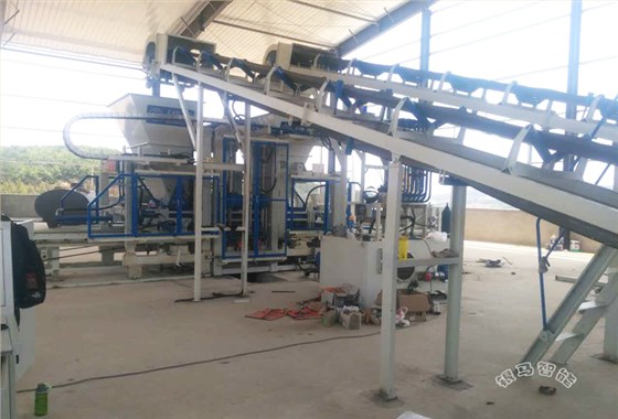 草坪磚機(jī)設(shè)備