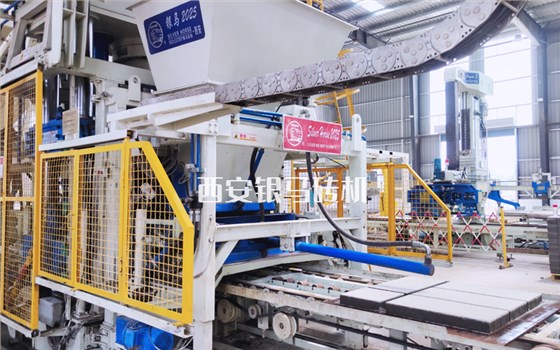 被評定為&ldquo;國際領(lǐng)先水平&rdquo;的全自動免燒磚機(jī)械設(shè)備