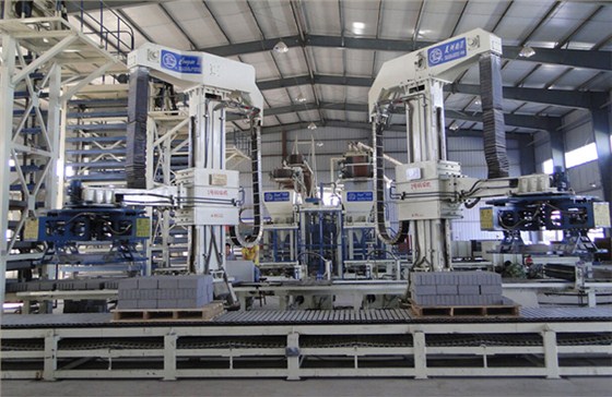 坐標(biāo)式碼垛機器人