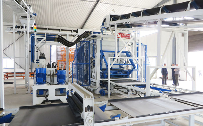 高端全自動(dòng)免燒磚機(jī)制造商的綜合服務(wù)體系 高端全自動(dòng)免燒磚機(jī)制造商的綜合服務(wù)體系