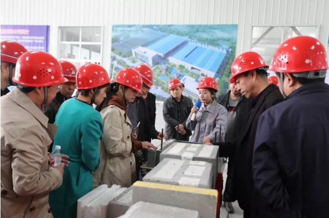 銀馬為客戶(hù)提供的設(shè)備獲得陜西省墻改辦專(zhuān)家組的一致好評(píng) 銀馬為客戶(hù)提供的設(shè)備獲得陜西省墻改辦專(zhuān)家組的一致好評(píng)