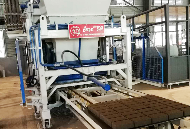 全自動(dòng)透水磚磚機(jī)改進(jìn)技術(shù)以后向更好的方向發(fā)展