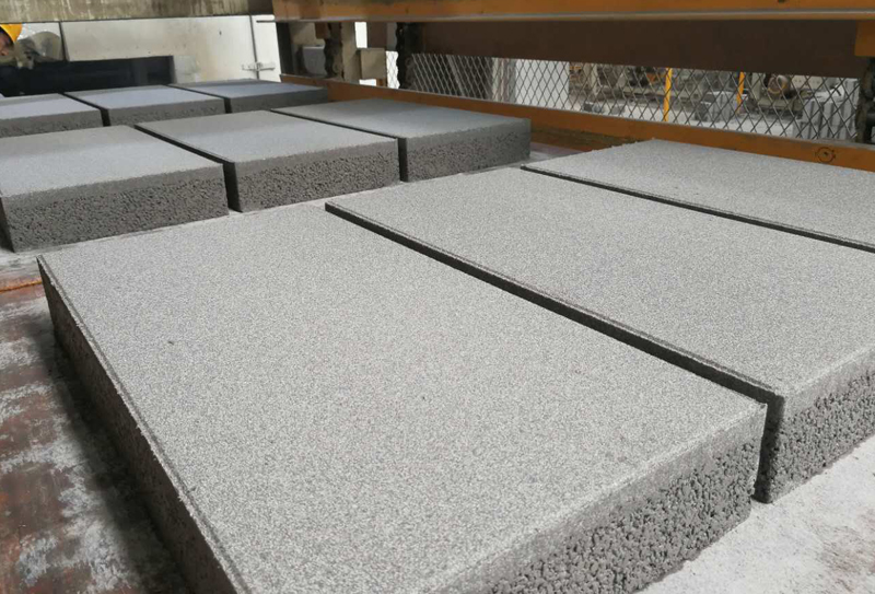 工業(yè)廢渣制磚機(jī)朝著自動(dòng)化、高效化方向發(fā)展