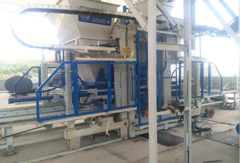 河道磚制磚機(jī)初次安裝需注意的問題