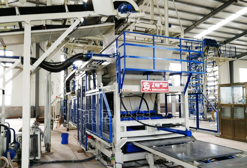 全自動(dòng)免燒磚制磚機(jī)