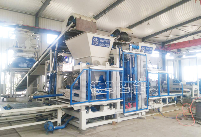 工業(yè)固廢制磚機(jī)