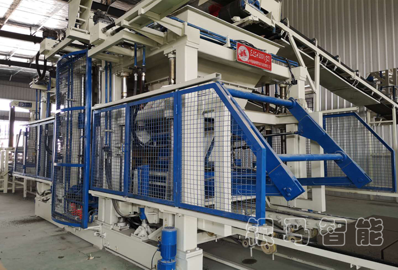 金屬尾礦渣磚機(jī)：免燒磚機(jī)利用尾礦渣制磚的三大效益！