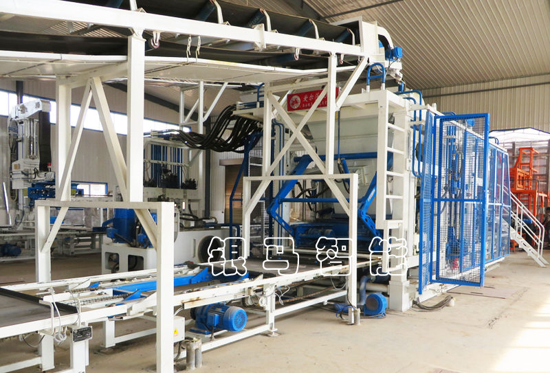 彩色路沿石生產(chǎn)設(shè)備：砌塊磚機配件存儲分類及軸承安裝事項