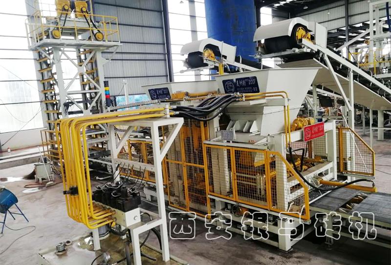 西安銀馬智能透水磚機：用&ldquo;核心硬科技&rdquo;為中國智造提氣！