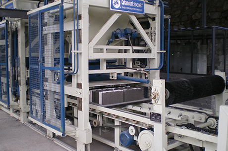 夾聚苯砌塊生產(chǎn)線設(shè)備